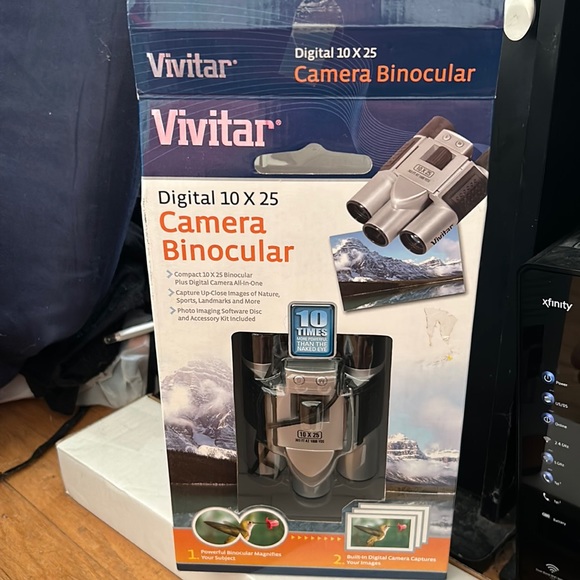 Vivitar Camera Binoculars - Picture 1 of 6